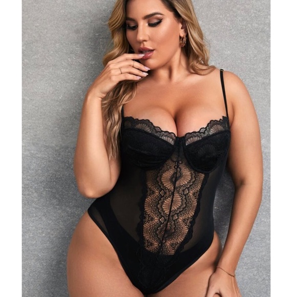 Black Plus size Lace Teddy Bodysuit - Picture 2 of 4